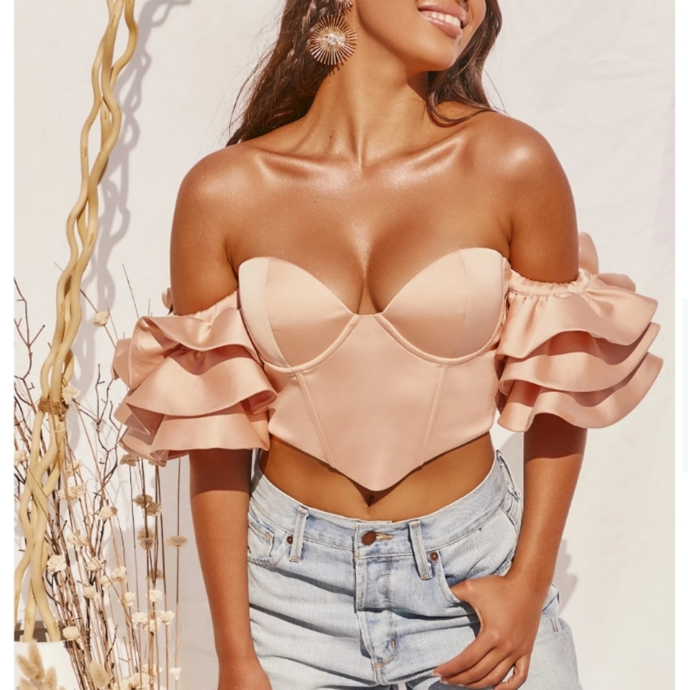 Off-Shoulder Ruffle Bustier Top in Blush